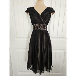 Adrianna Papell Black Ruched Crepe And Chiffon Cocktail Dress Size 10
